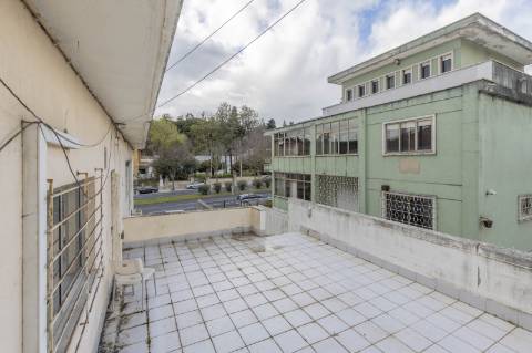 Moradia T5+5+2 no Areeiro (Avenida Almirante Gago Coutinho)