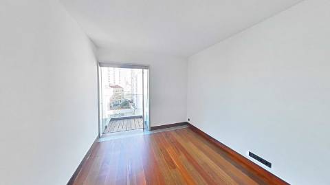 T4 de Luxo - Restelo