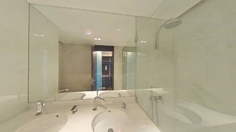 T4 de Luxo - Restelo