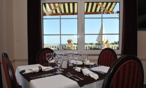 (GOLDEN VISA) Moradia de tipologia V3 de sonho num aldeamento no Campo de Golf de Castro Marim