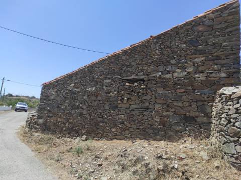 CASA EM PEDRA - COM QUINTAL - ALDEIA CERRO DA VINHA - ALCOUTIM - ALGARVE