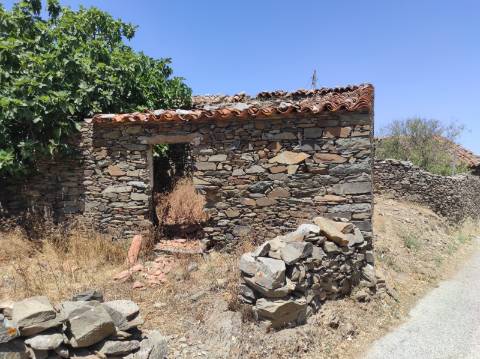 CASA EM PEDRA - COM QUINTAL - ALDEIA CERRO DA VINHA - ALCOUTIM - ALGARVE