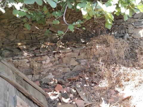 CASA EM PEDRA - COM QUINTAL - ALDEIA CERRO DA VINHA - ALCOUTIM - ALGARVE