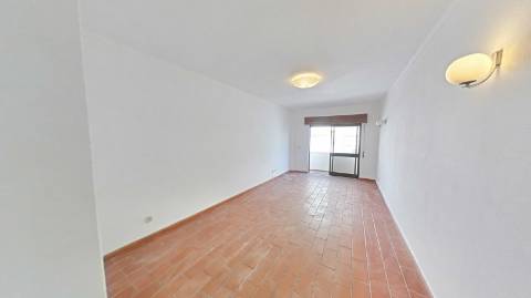 Apartamento T1 no Centro de Monte Gordo