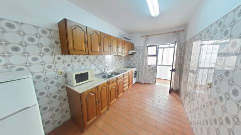 Apartamento T1 no Centro de Monte Gordo