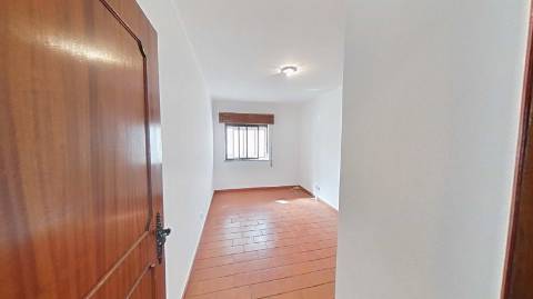 Apartamento T1 no Centro de Monte Gordo