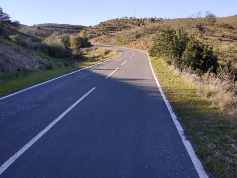 TERRENO RÚSTICO COM 5.920 M2 - BONS ACESSOS - CORTELHA - AZINHAL - CASTRO MARIM - ALGARVE