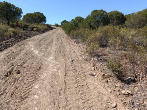 TERRENO COM 19.040 M2 PRÓXIMO AO VALE PEREIRO EM ODELEITE - CASTRO MARIM - ALGARVE