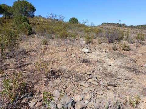 TERRENO COM 19.040 M2 PRÓXIMO AO VALE PEREIRO EM ODELEITE - CASTRO MARIM - ALGARVE