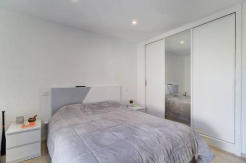 Moradia V2+2 Duplex com garagem, varandas e terraço