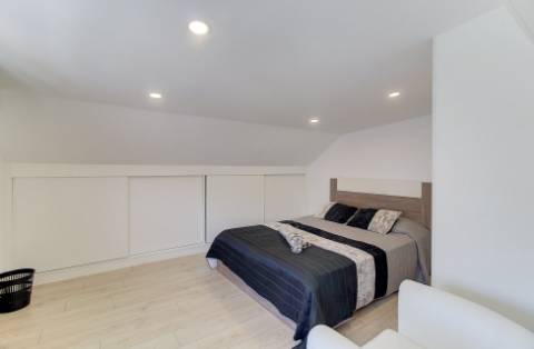 Moradia V2+2 Duplex com garagem, varandas e terraço