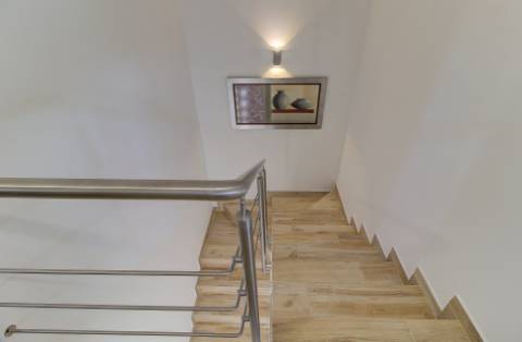 Moradia V2+2 Duplex com garagem, varandas e terraço