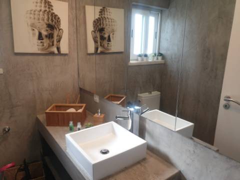 Apartamento T3 em Condominio Privado com Piscina. Vista Mar em Sesimbra