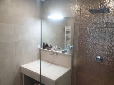 Apartamento T3 em Condominio Privado com Piscina. Vista Mar em Sesimbra