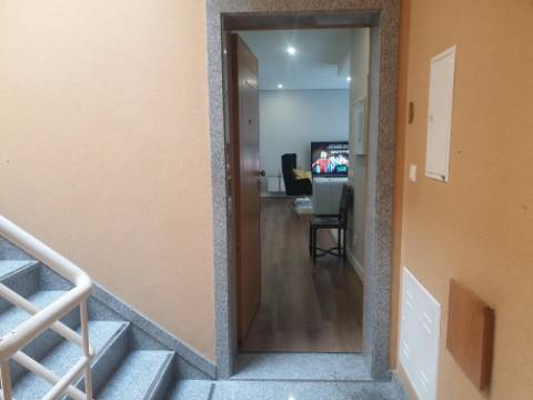 Apartamento T3 em Condominio Privado com Piscina. Vista Mar em Sesimbra