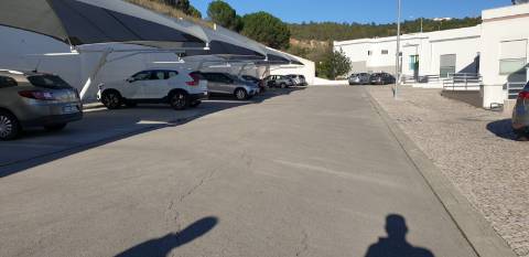 Apartamento T3 em Condominio Privado com Piscina. Vista Mar em Sesimbra