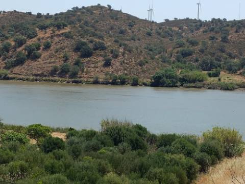 TERRENO COM 12.880 M2 - COM DUAS FRENTES: RIO E RIBEIRA - FOZ DE ODELEITE - CASTRO MARIM - ALGARVE