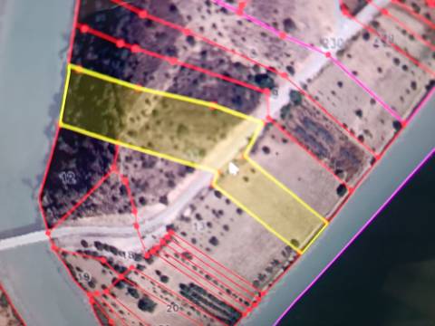 TERRENO COM 12.880 M2 - COM DUAS FRENTES: RIO E RIBEIRA - FOZ DE ODELEITE - CASTRO MARIM - ALGARVE