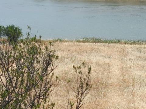 TERRENO COM 12.880 M2 - COM DUAS FRENTES: RIO E RIBEIRA - FOZ DE ODELEITE - CASTRO MARIM - ALGARVE