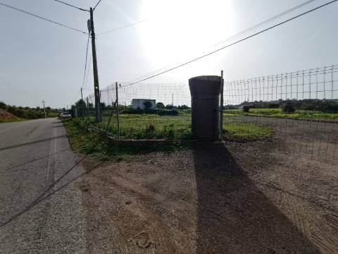 MORADIA TÉRREA - COM TERRENO DE 11.820 M2 - COM POMAR - RIO SECO - CASTRO MARIM - ALGARVE