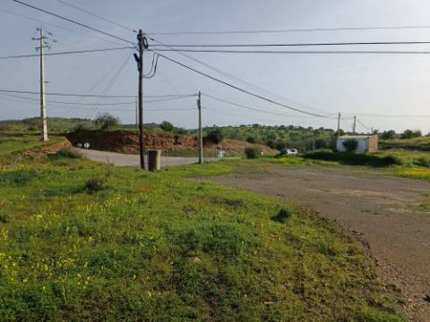MORADIA TÉRREA - COM TERRENO DE 11.820 M2 - COM POMAR - RIO SECO - CASTRO MARIM - ALGARVE