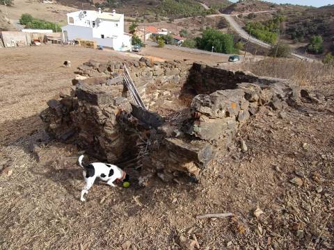 TERRENO RUSTICO COM 6000 M2 - JUNTO A ALDEIA DO TANOEIRO EM CASTRO MARIM - ALGARVE