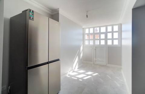 Excelente moradia nova V6 com 3 Salas para venda.