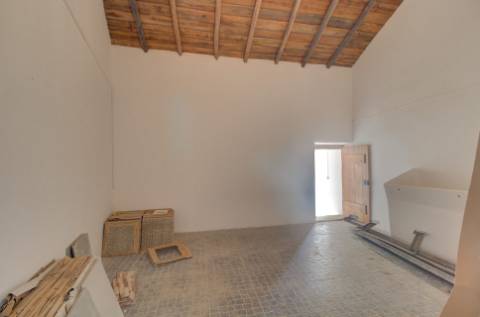 Excelente moradia nova V6 com 3 Salas para venda.