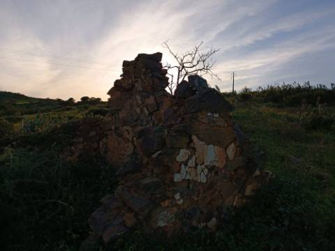 TERRENO MISTO COM 9.160 M2 - COM URBANO - ARMAZEM / GARAGEM - JUNQUEIRA - CASTRO MARIM - ALGARVE