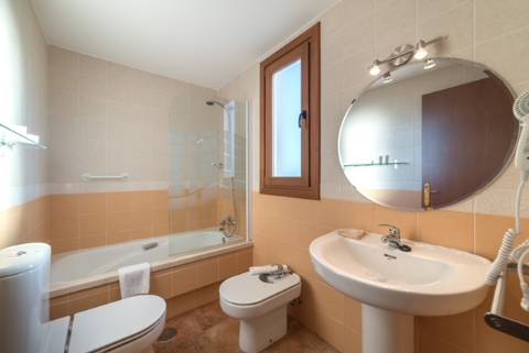 PREDIO - BLOCO COM 8 APARTAMENTOS - LICENCIADO ALOJAMENTO LOCAL - TURISMO - LAS ENCINAS - COSTA ESURE - AYAMONTE - HUELVA - ANDALUZIA - ESPANHA