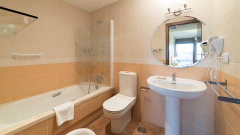 PREDIO - BLOCO COM 8 APARTAMENTOS - LICENCIADO ALOJAMENTO LOCAL - TURISMO - LAS ENCINAS - COSTA ESURE - AYAMONTE - HUELVA - ANDALUZIA - ESPANHA