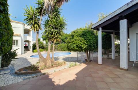 Moradia em Altura, a 520 metros da Praia da Alagoa