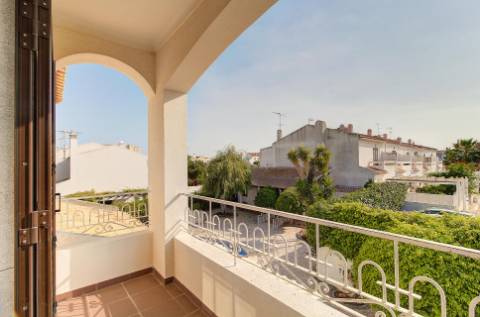 Moradia em Altura, a 520 metros da Praia da Alagoa