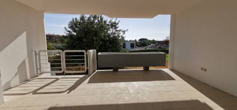 Moradia totalmente renovada numa zona calma onde predomina a habitação unifamiliar!