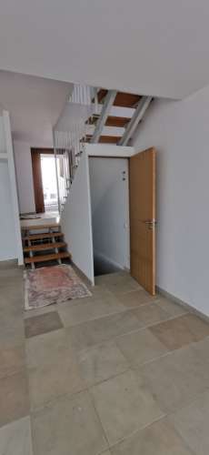 Moradia totalmente renovada numa zona calma onde predomina a habitação unifamiliar!