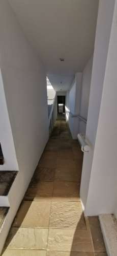 Moradia totalmente renovada numa zona calma onde predomina a habitação unifamiliar!