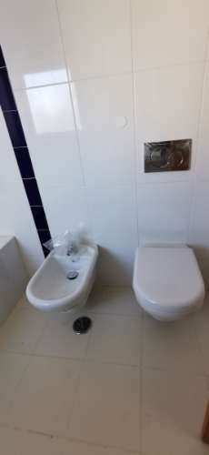 Moradia totalmente renovada numa zona calma onde predomina a habitação unifamiliar!