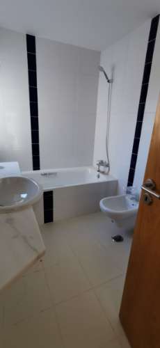 Moradia totalmente renovada numa zona calma onde predomina a habitação unifamiliar!