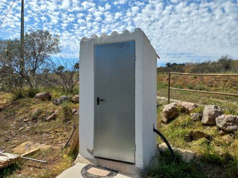 TERRENO RUSTICO COM 2.320 M2 - PLANO - ÁGUA - ELETRICIDADE - PISA BARRO - CASTRO MARIM - ALGARVE