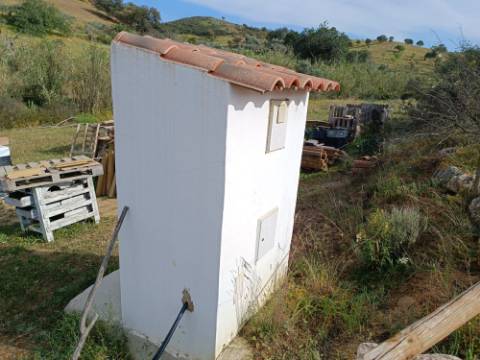 TERRENO RUSTICO COM 2.320 M2 - PLANO - ÁGUA - ELETRICIDADE - PISA BARRO - CASTRO MARIM - ALGARVE