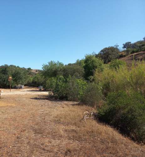 TERRENO RUSTICO COM 2.320 M2 - PLANO - ÁGUA - ELETRICIDADE - PISA BARRO - CASTRO MARIM - ALGARVE