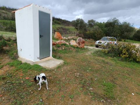 TERRENO RUSTICO COM 2.320 M2 - PLANO - ÁGUA - ELETRICIDADE - PISA BARRO - CASTRO MARIM - ALGARVE