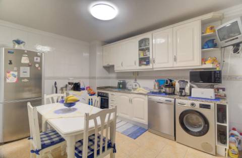 Apartamento T2 com Lugar de Parqueamento e sótão