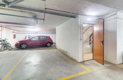 Apartamento T2 com Lugar de Parqueamento e sótão