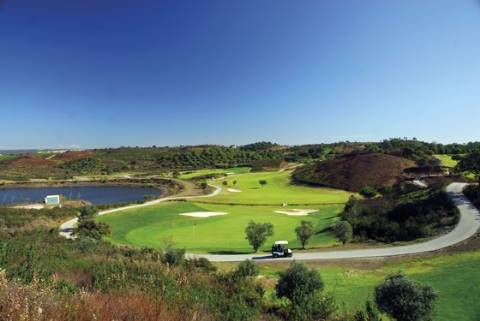 (GOLDEN VISA )Moradia de tipologia V2 de sonho num aldeamento no Campo de Golf de Castro Marim