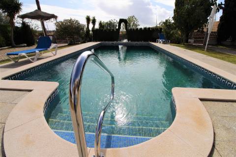 Lindíssima moradia isolada com piscina em excelente localização na Quinta do Sobral, Castro Martim