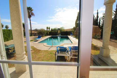 Lindíssima moradia isolada com piscina em excelente localização na Quinta do Sobral, Castro Martim