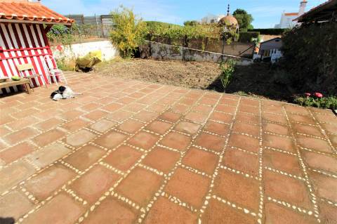 Lindíssima moradia isolada com piscina em excelente localização na Quinta do Sobral, Castro Martim