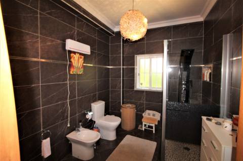 Lindíssima moradia isolada com piscina em excelente localização na Quinta do Sobral, Castro Martim