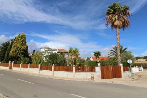 Lindíssima moradia isolada com piscina em excelente localização na Quinta do Sobral, Castro Martim